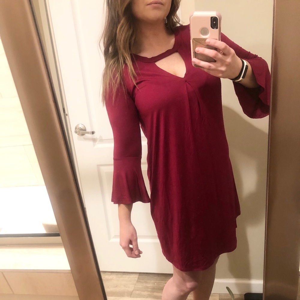 Francesca’s Burgundy Dress W/ Keyhole